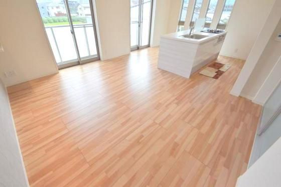 �y�����E���r���O�z�@