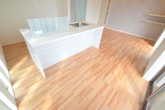 �y�����E���r���O�z�@