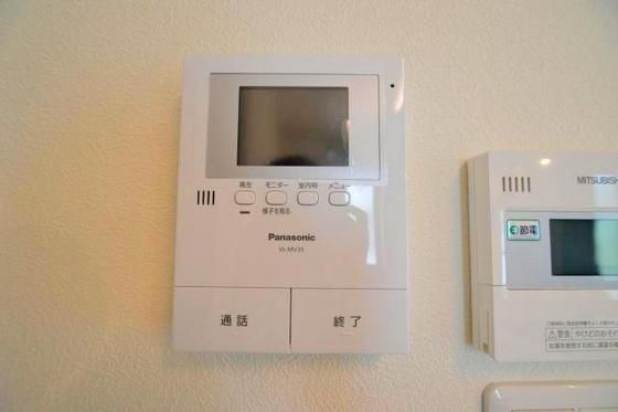 �y�Z�L�����e�B�z�@���j�^�[�t���C���^�[�z��