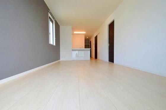 �y�����E���r���O�z�@