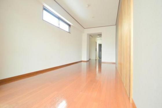 �y�����E���r���O�z�@�m���ɂ͂������ȃE�b�h�E�H�[���E�|�����v�ȂǃA�����W���y���݂ł���(*^�B^*)