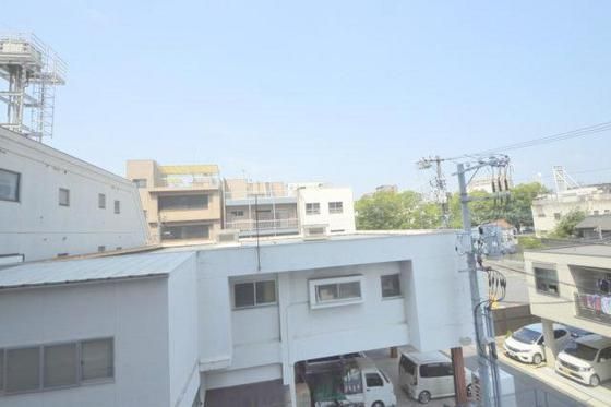 �y���]�z�@