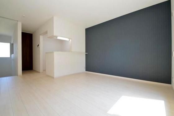 �y���̑������E�X�y�[�X�z�@�\�t�@�[�A�e�[�u���Ȃǂ������Ƃ��낰�郊�r���O��