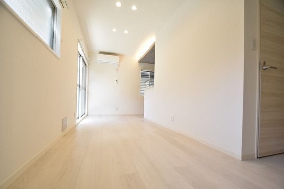 �y���̑������E�X�y�[�X�z�@