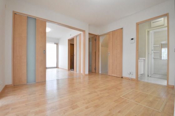 �y�����E���r���O�z�@