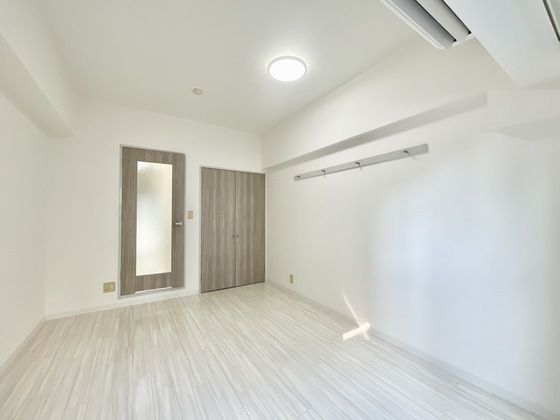 �y�����E���r���O�z�@