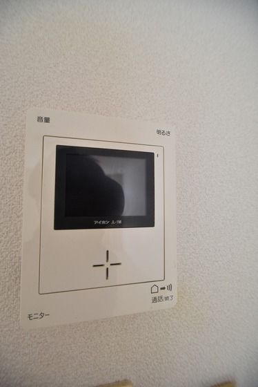 �y�Z�L�����e�B�z�@