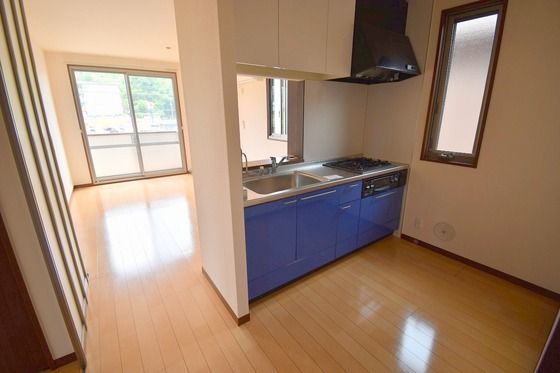 �y�L�b�`���z�@