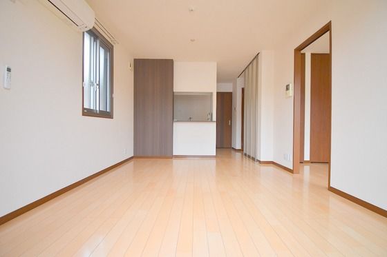 �y�����E���r���O�z�@