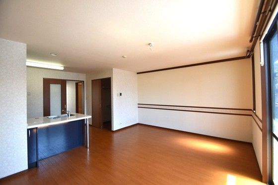 �y�����E���r���O�z�@