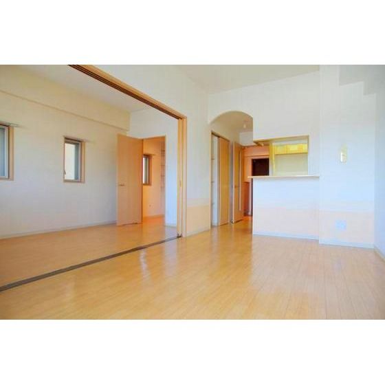 �y�����E���r���O�z�@