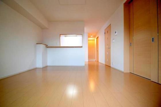 �y�����E���r���O�z�@