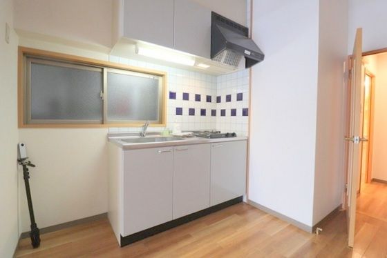 �y�L�b�`���z�@