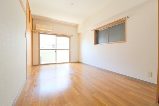 �y�����E���r���O�z�@�ʐ^�͑��̕����̕��ł��B����D��