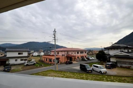 �y���]�z�@