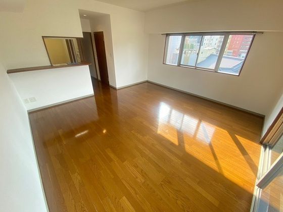 �y�����E���r���O�z�@�ʐ^�͑��̕����̕��ł��B����D��