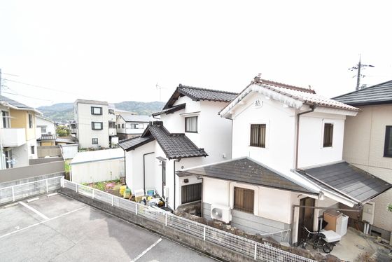 �y���]�z�@