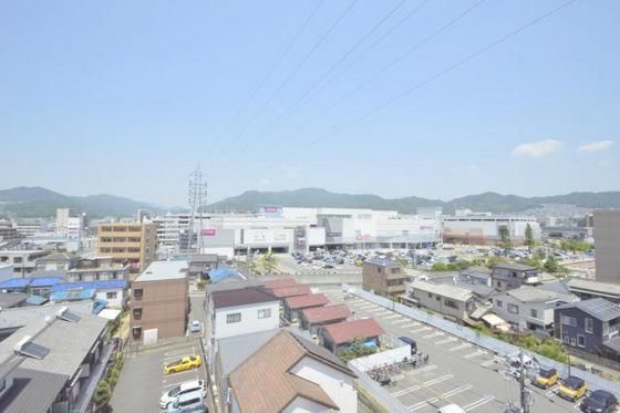 �y���]�z�@