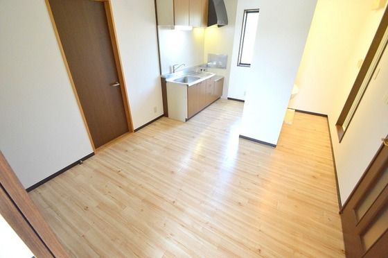 �y�����E���r���O�z�@�c�j�X�y�[�X