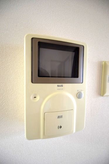 �y�Z�L�����e�B�z�@���j�^�[�t���C���^�[�t�H��������