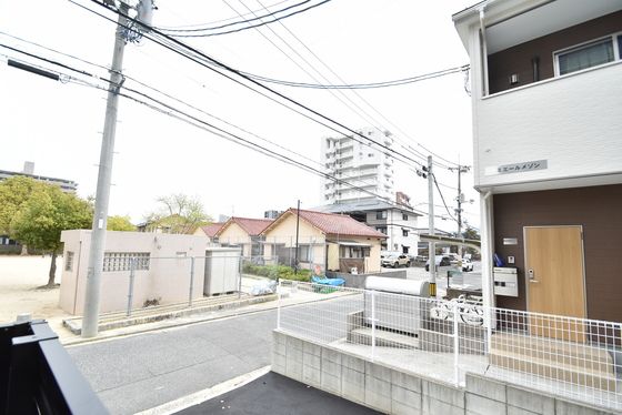 �y���]�z�@