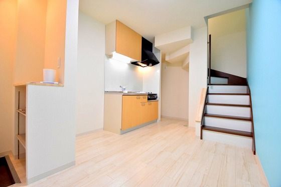 �y�����E���r���O�z�@