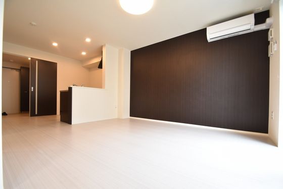 �y�����E���r���O�z�@