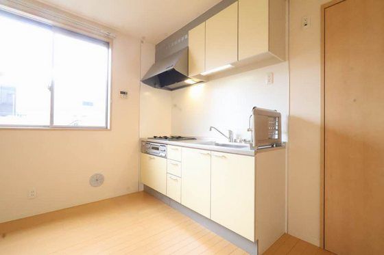 �y�L�b�`���z�@