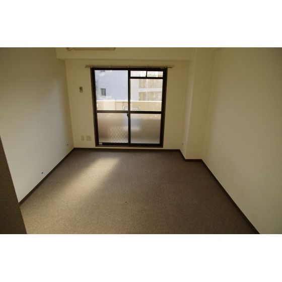 �y�����E���r���O�z�@