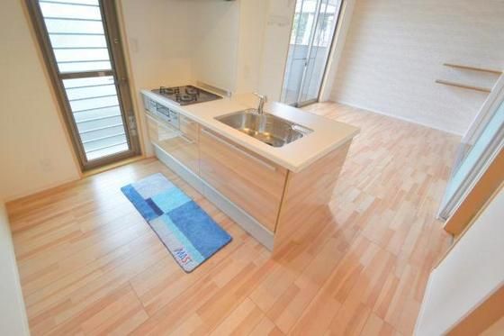 �y�����E���r���O�z�@