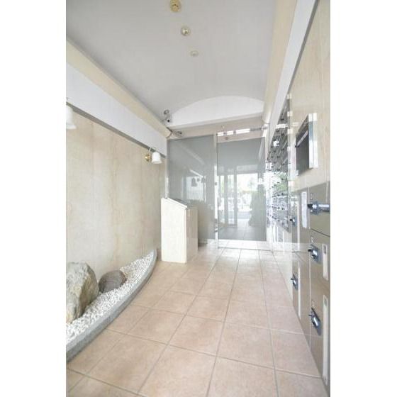 �G���g�����X