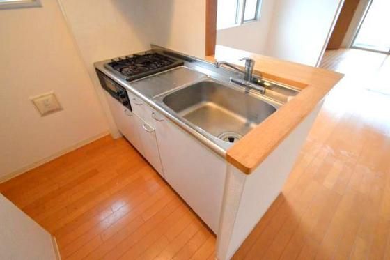 �y�L�b�`���z�@