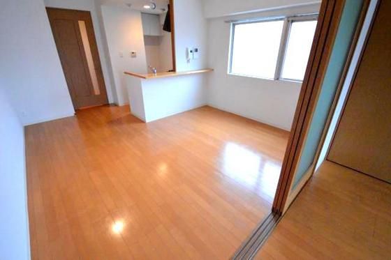 �y���̑������E�X�y�[�X�z�@�L�X�Ƃ������r���O