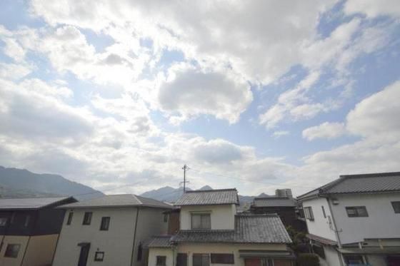 �y���]�z�@