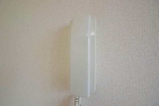 �y�Z�L�����e�B�z�@