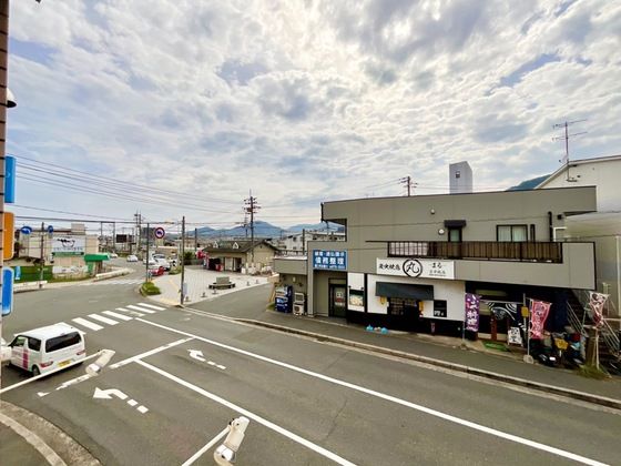 �y���]�z�@