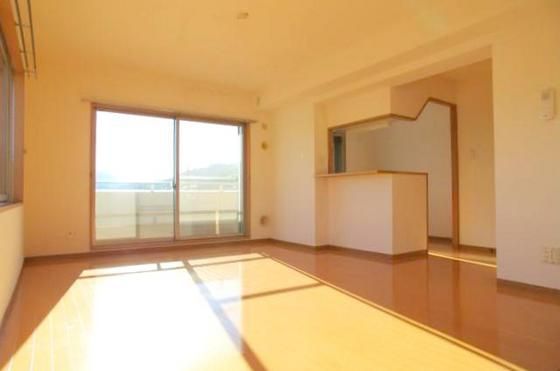 �y�����E���r���O�z�@