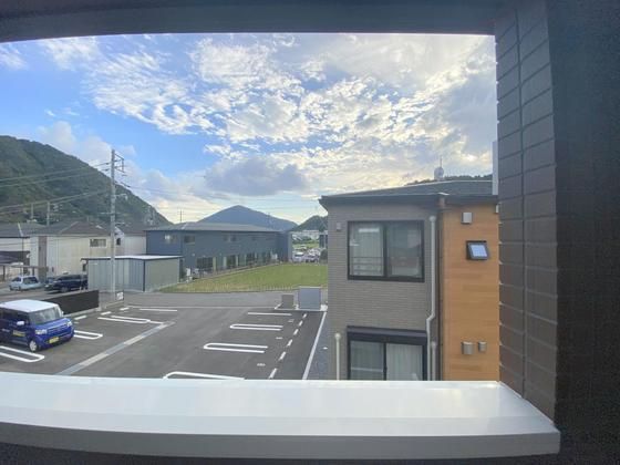 �y���]�z�@