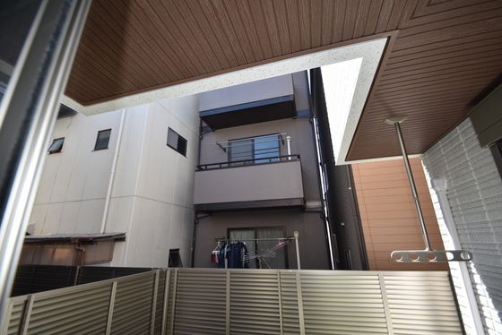 �y���]�z�@